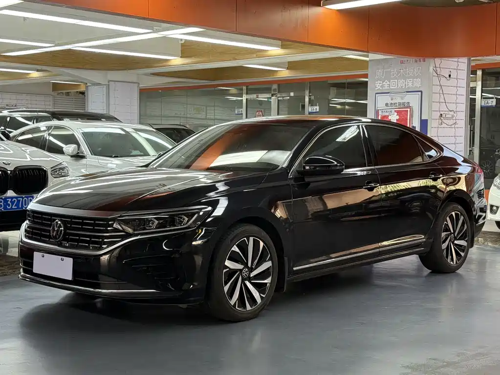 Volkswagen Passat 2024