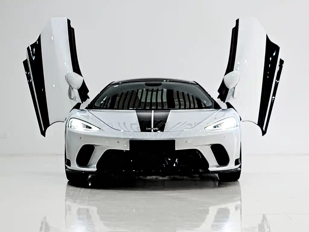 McLaren GT 2023