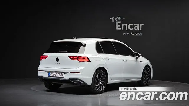 Volkswagen Golf 2024