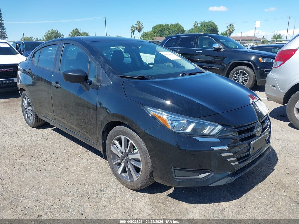 Nissan Versa 2024