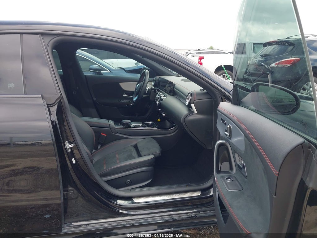 Mercedes-Benz CLA 2023