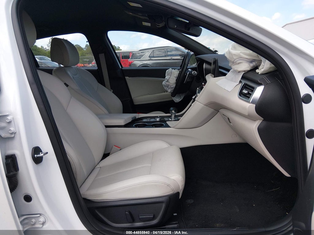 Genesis G70 2025