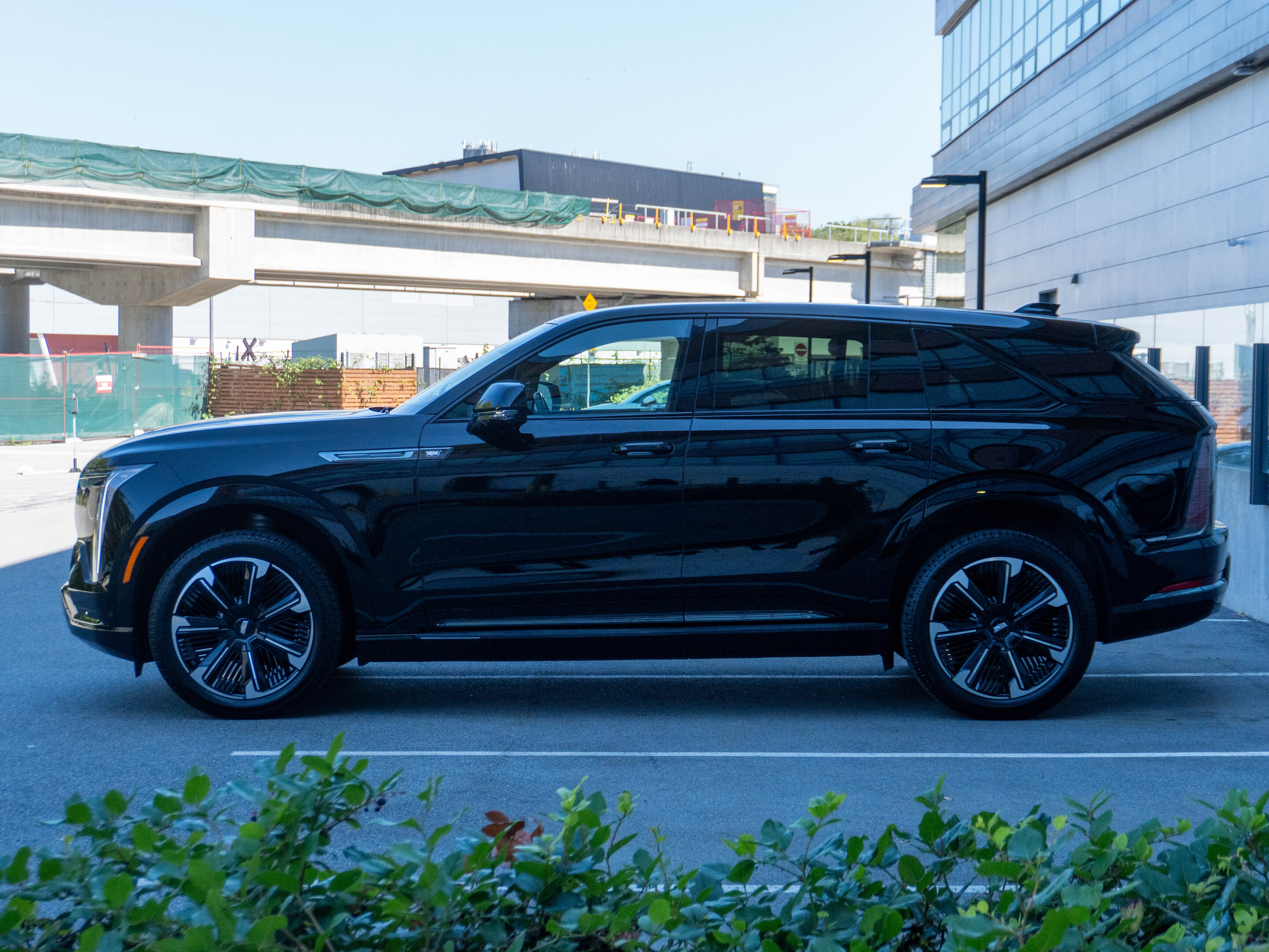 Cadillac Escalade iQ 2025